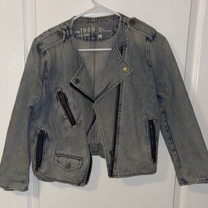 GAP Light Blue Denim Cropped Jacket with Zipper Accents